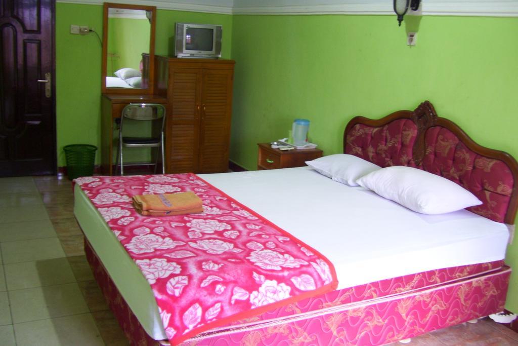 Hotel Bahagia Pangkalanbuun Exterior foto